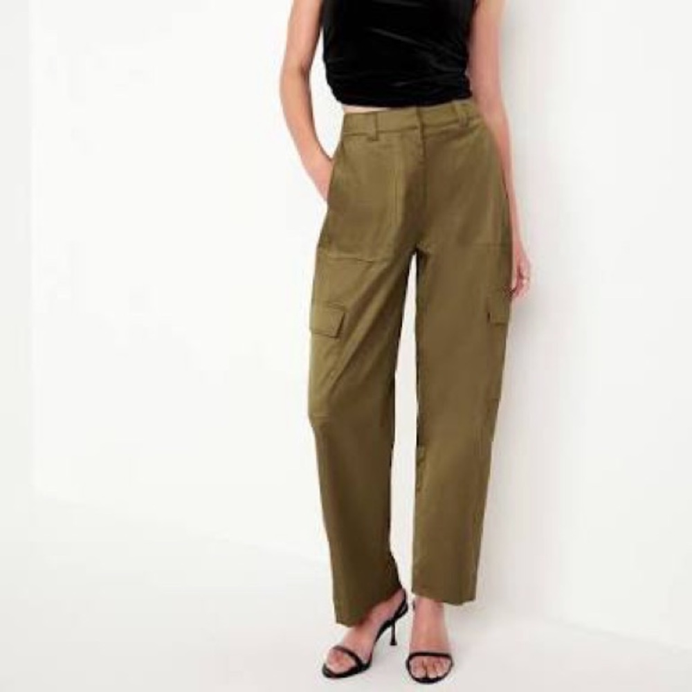 NWT Old Navy Olive Green Straight-Leg Cargo Pants - MP